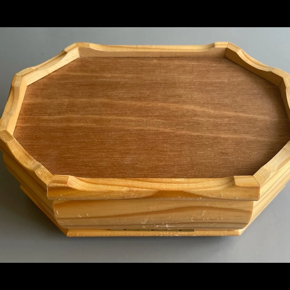 GUC Wood Octagon Shaped Jewelry Box